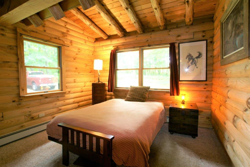 Waterfall Wooded Privacy Bedroom